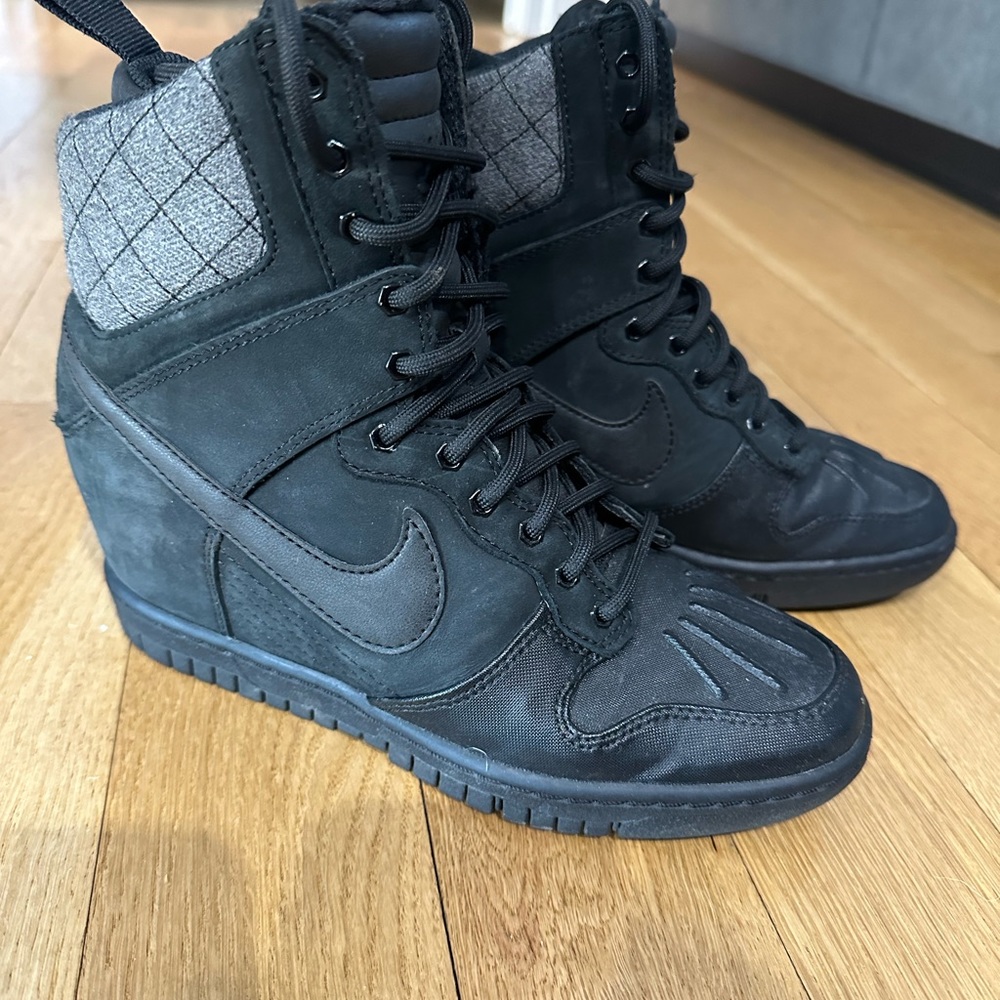 Nike Dunk Sky Hi  Gray Black Suede Wedge Sneaker Boot 616715-001 Women Size 6.5